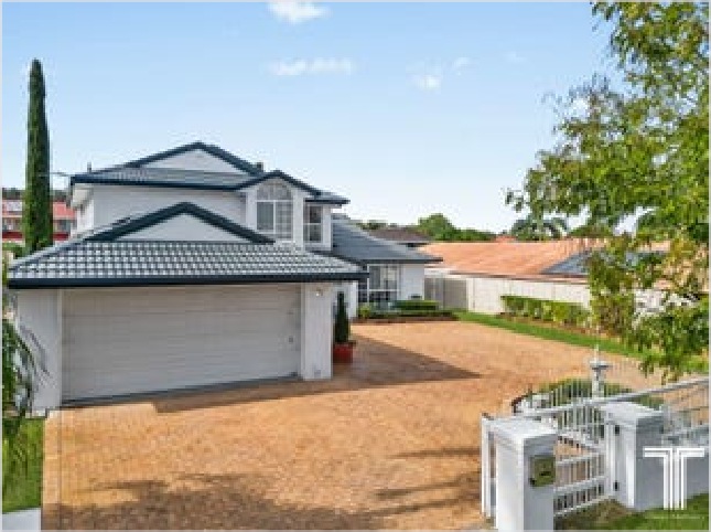 7 Pinecroft Close, Calamvale, recently sold